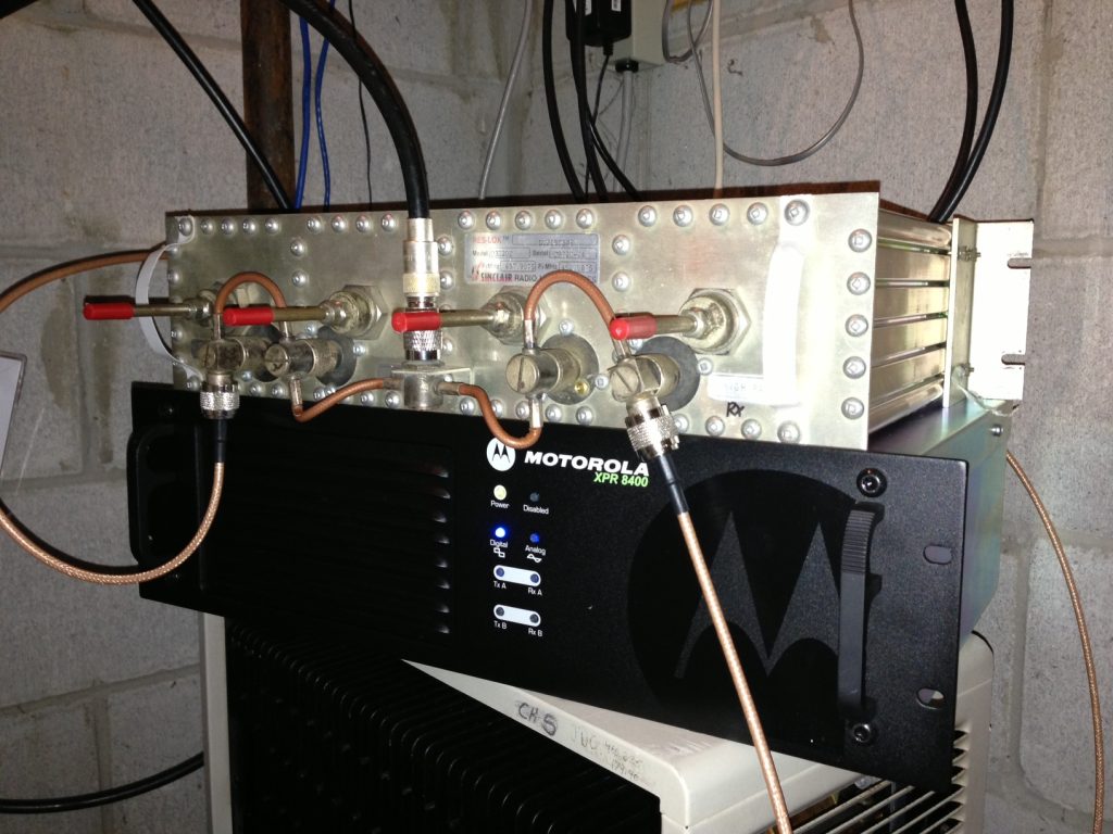 VA3XPR digital DMR repeater Toronto Motorola XPR8400 Mototrbo ham amateur Sinclair duplexer Q3220E UHF