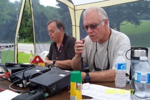 CenTor Amateur Radio Field Day June 2010 VA3XPR VE3CTA Field Day Toronto Ham Radio Amateur Ian Shaw VE3IJS VA3JE John Evelyn 2010 Emergency Communications CenTor ARC Club